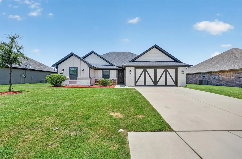 214 Rees Avenue Godley TX 76044