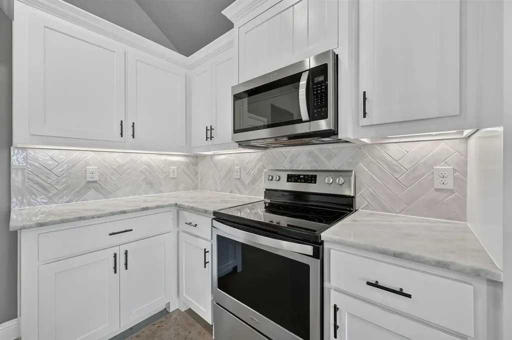 214 Rees Avenue Godley TX 76044