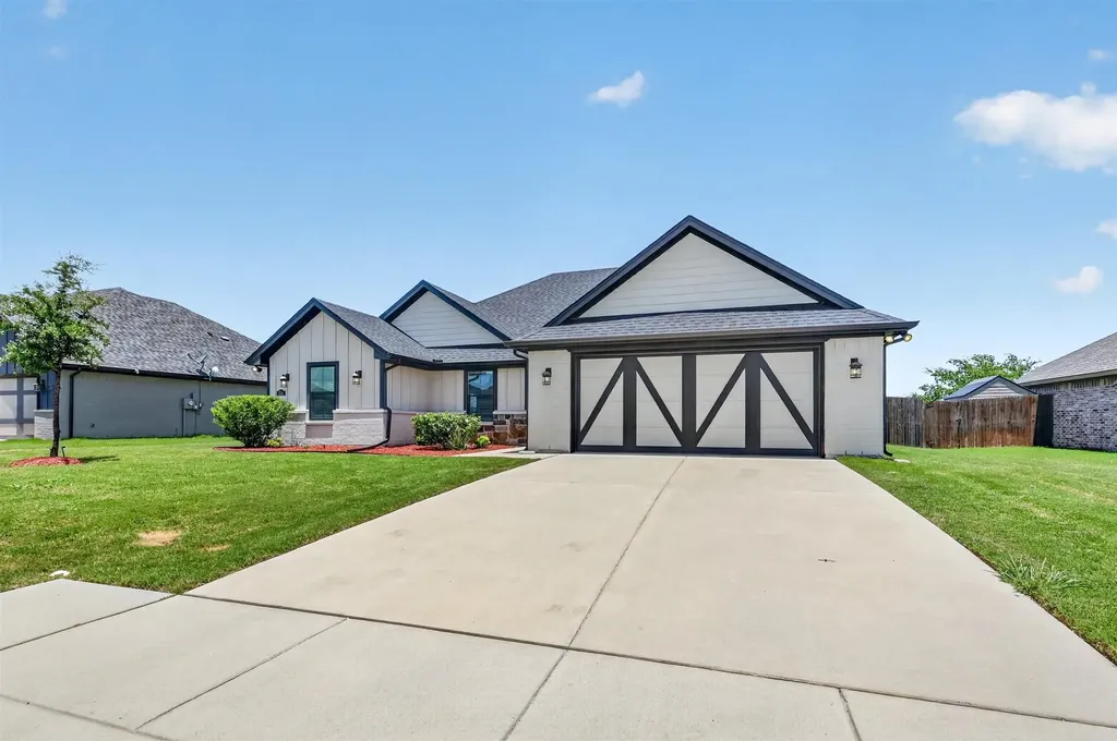 214 Rees Avenue Godley TX 76044