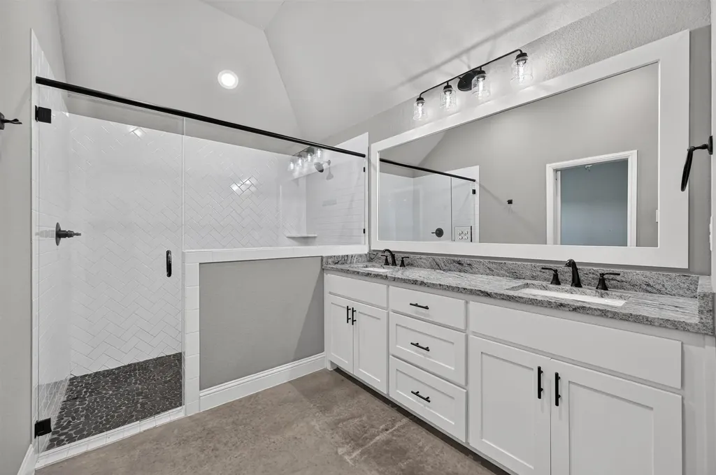 214 Rees Avenue Godley TX 76044