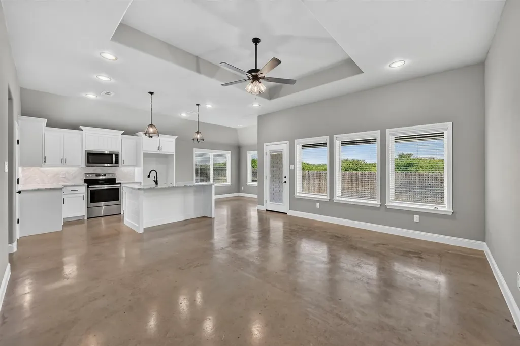 214 Rees Avenue Godley TX 76044
