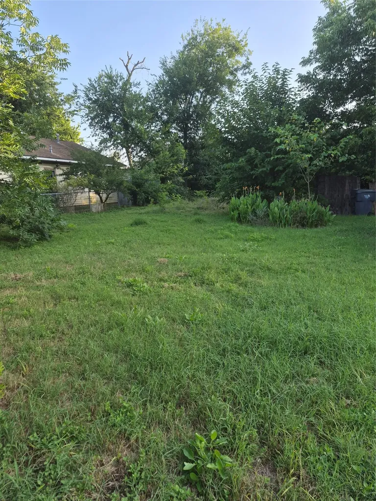 1705 S 25th Street Waco TX 76706