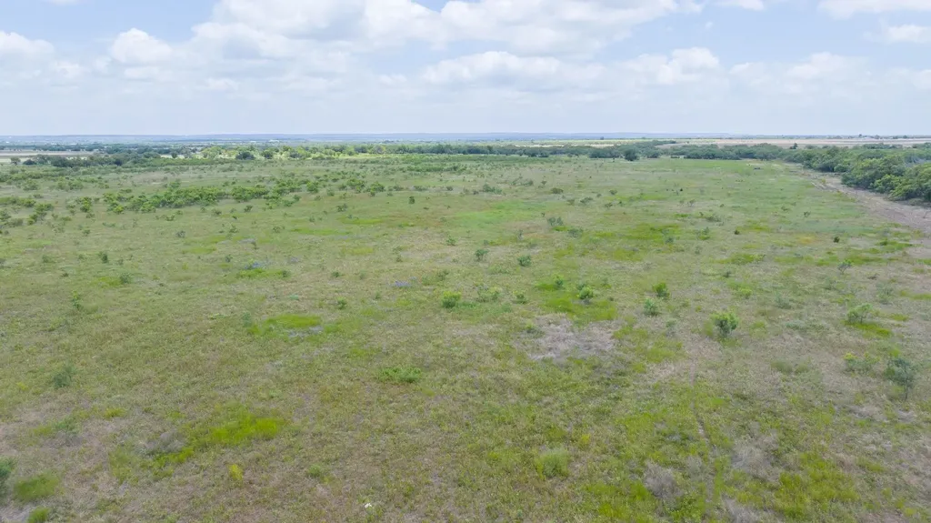 2276 Cr 142 Lawn TX 79530