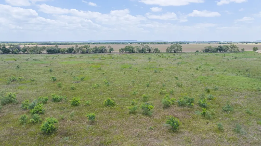 2276 Cr 142 Lawn TX 79530