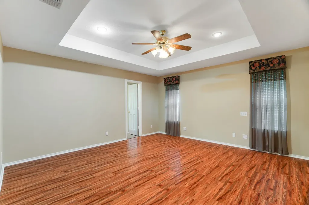 4585 Farm Road 195 Paris TX 75462
