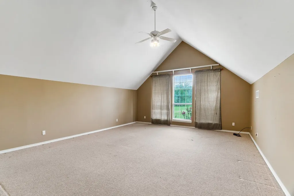 4585 Farm Road 195 Paris TX 75462