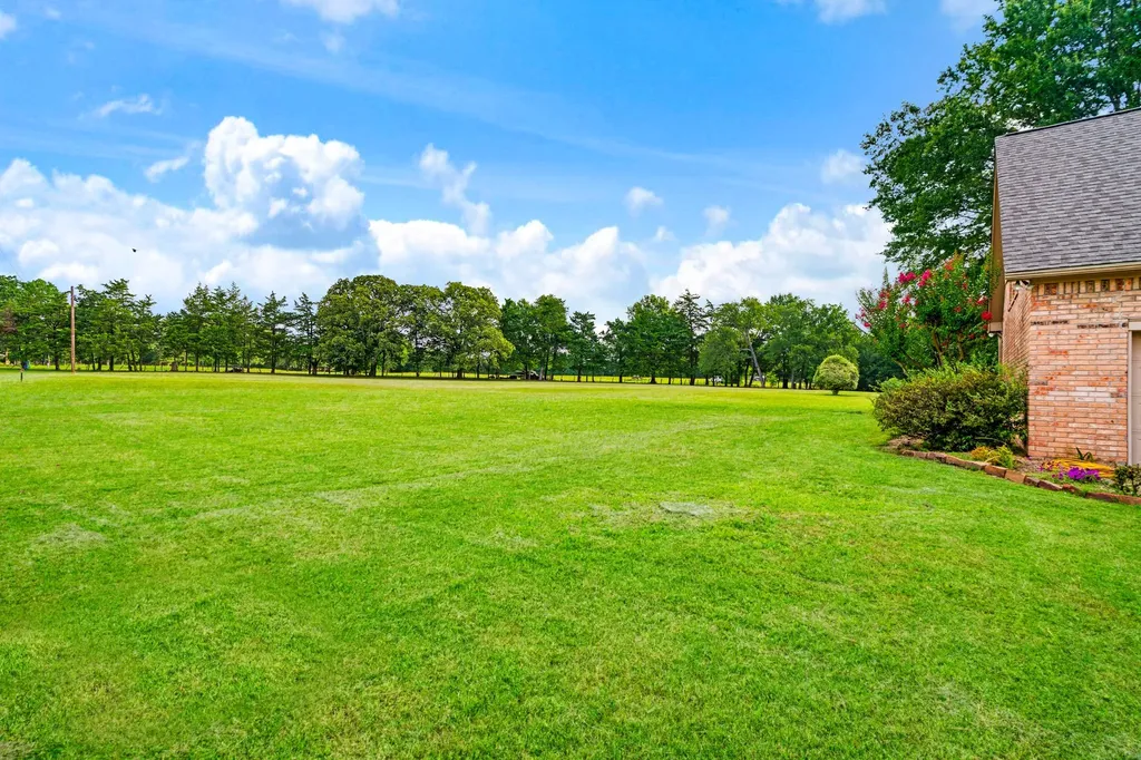 4585 Farm Road 195 Paris TX 75462