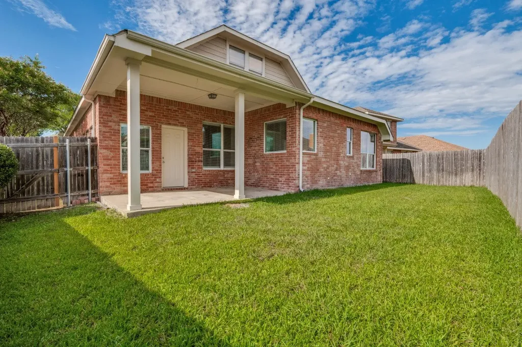 422 Red Sage Lane Duncanville TX 75137