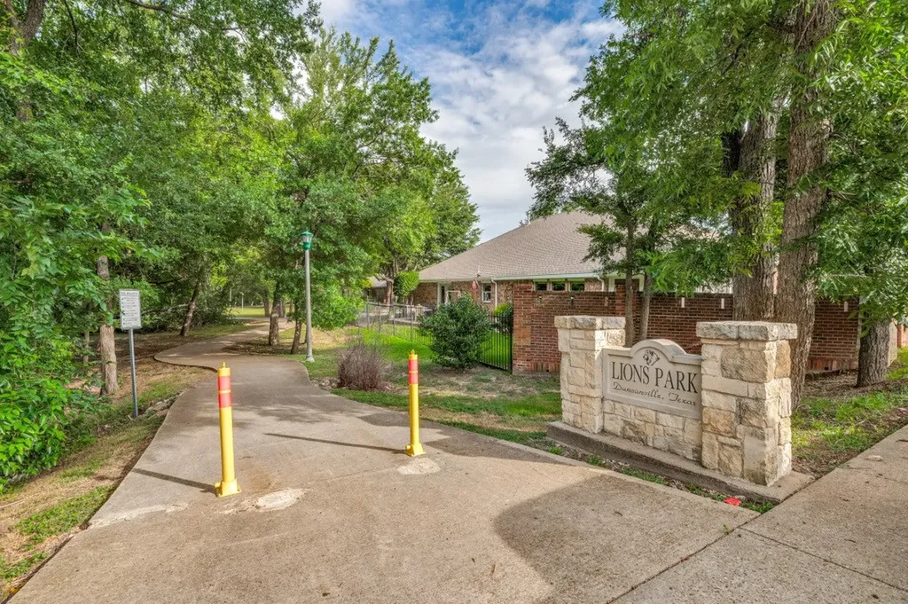422 Red Sage Lane Duncanville TX 75137