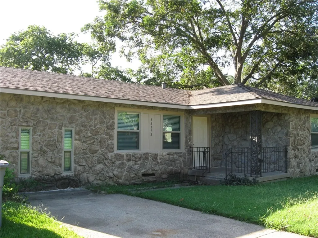 12112 Bellafonte Drive Dallas TX 75243