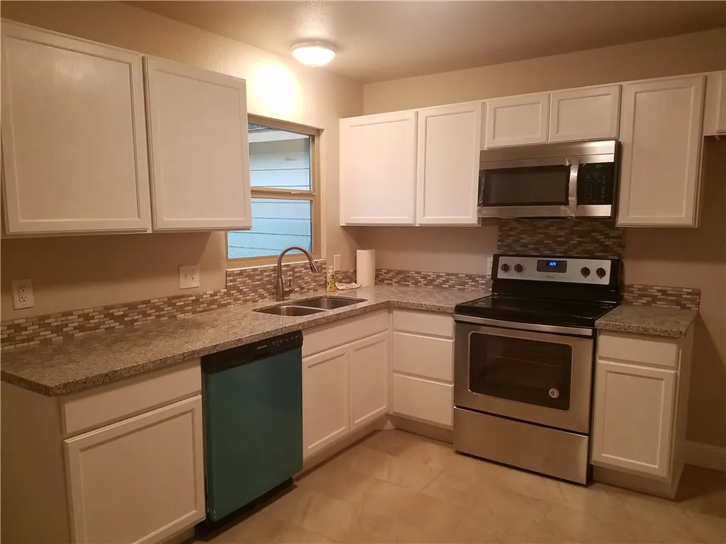 12112 Bellafonte Drive Dallas TX 75243