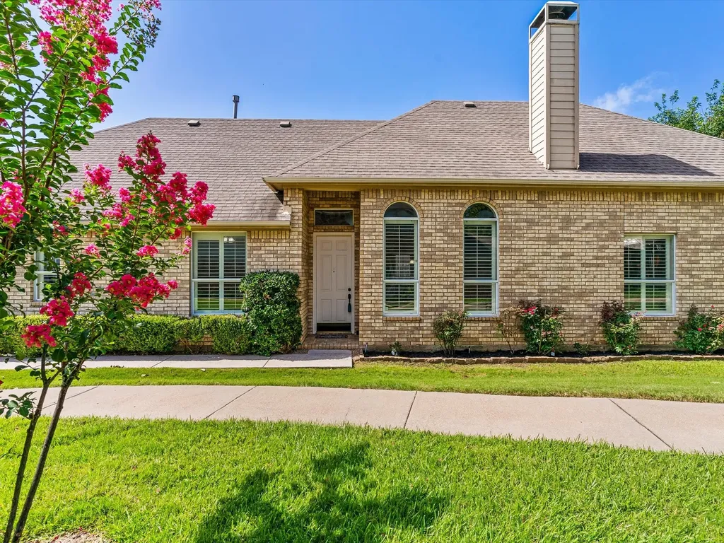 1949 Stonecourt Drive Bedford TX 76021