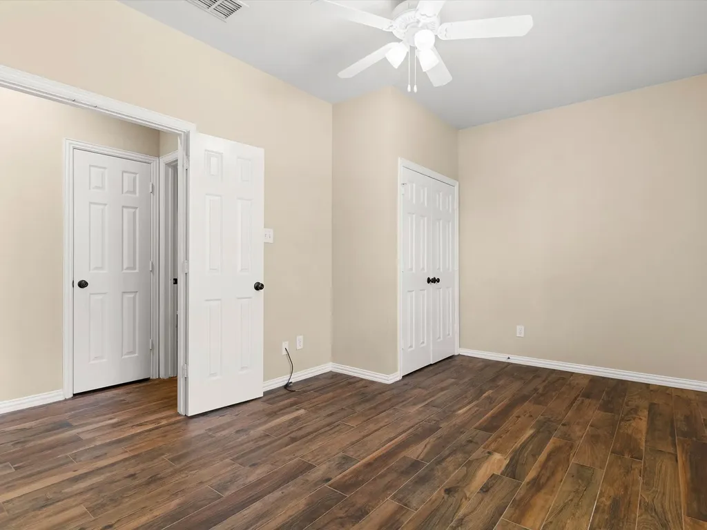 1949 Stonecourt Drive Bedford TX 76021