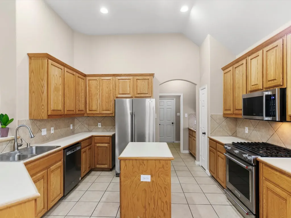 1949 Stonecourt Drive Bedford TX 76021