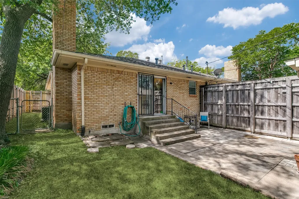 11033 Joymeadow Drive Dallas TX 75218