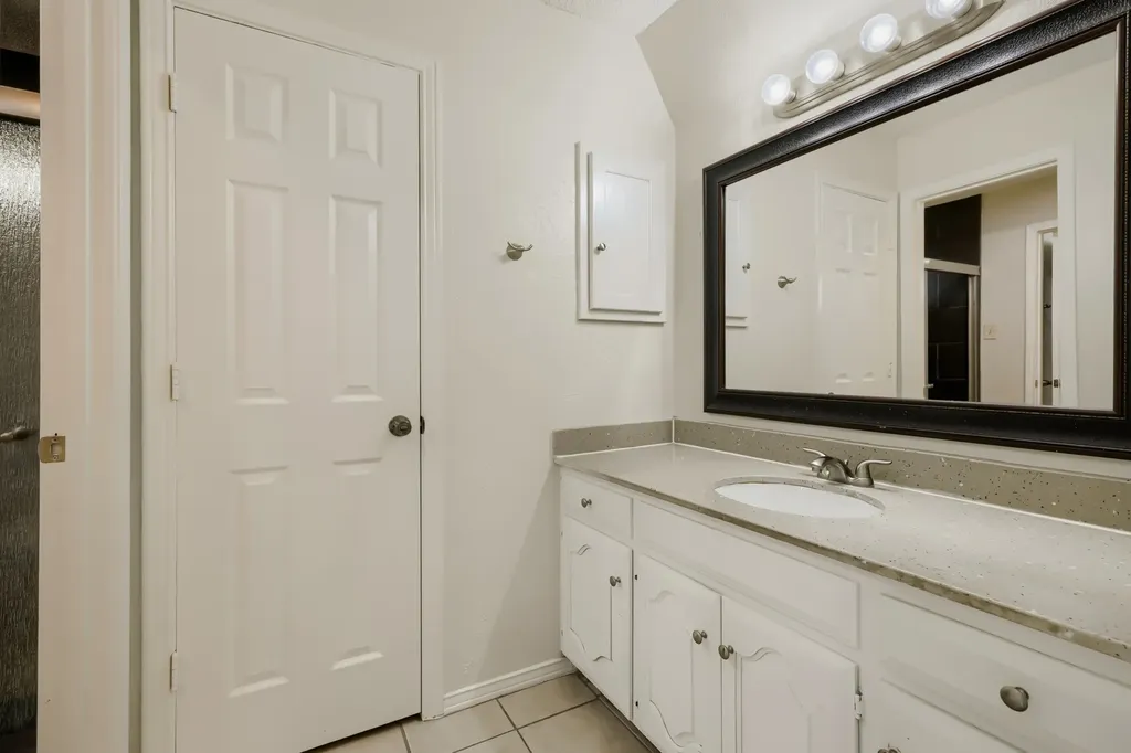 1949 Chesham Drive Carrollton TX 75007