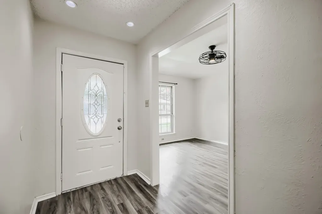 1949 Chesham Drive Carrollton TX 75007