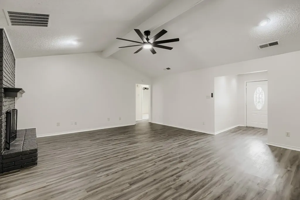 1949 Chesham Drive Carrollton TX 75007