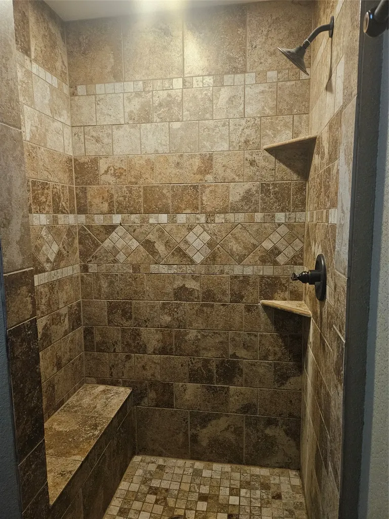 304 N Victor Street Comanche TX 76442