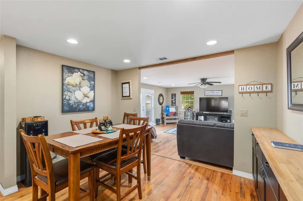 304 N Victor Street Comanche TX 76442