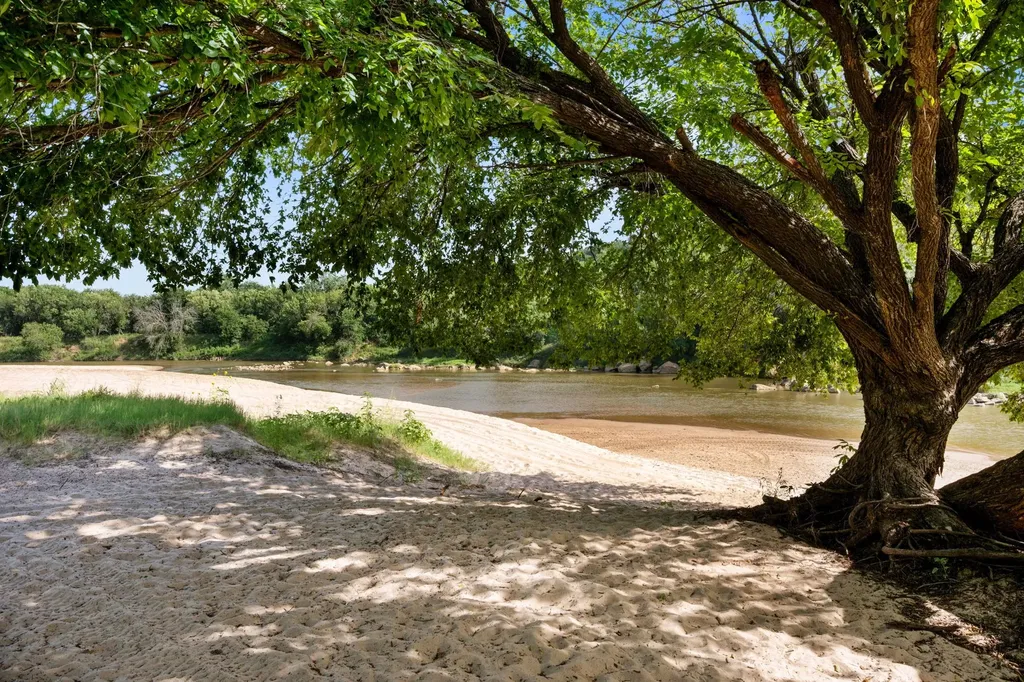 800 River View Road Millsap TX 76066