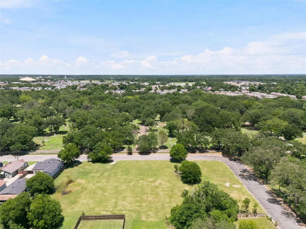 2825 S 7th Street Waco TX 76706