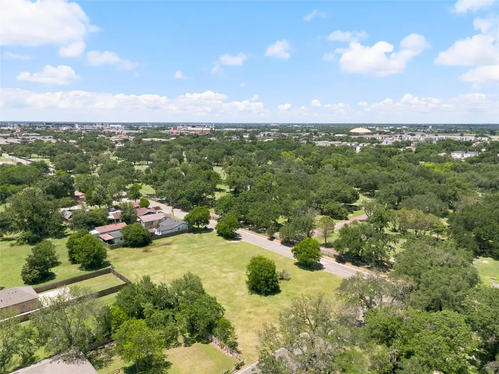 2825 S 7th Street Waco TX 76706