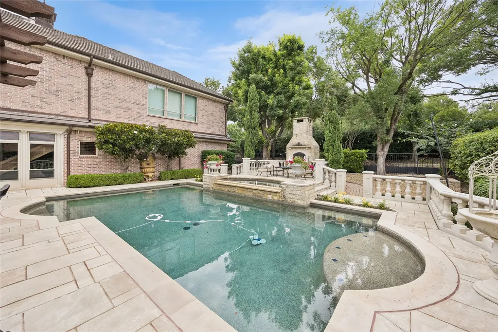 1800 Windermere Drive Plano TX 75093