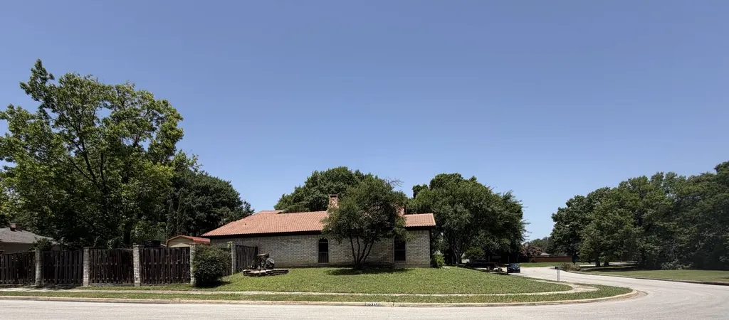 2510 Brookcrest Drive Garland TX 75040