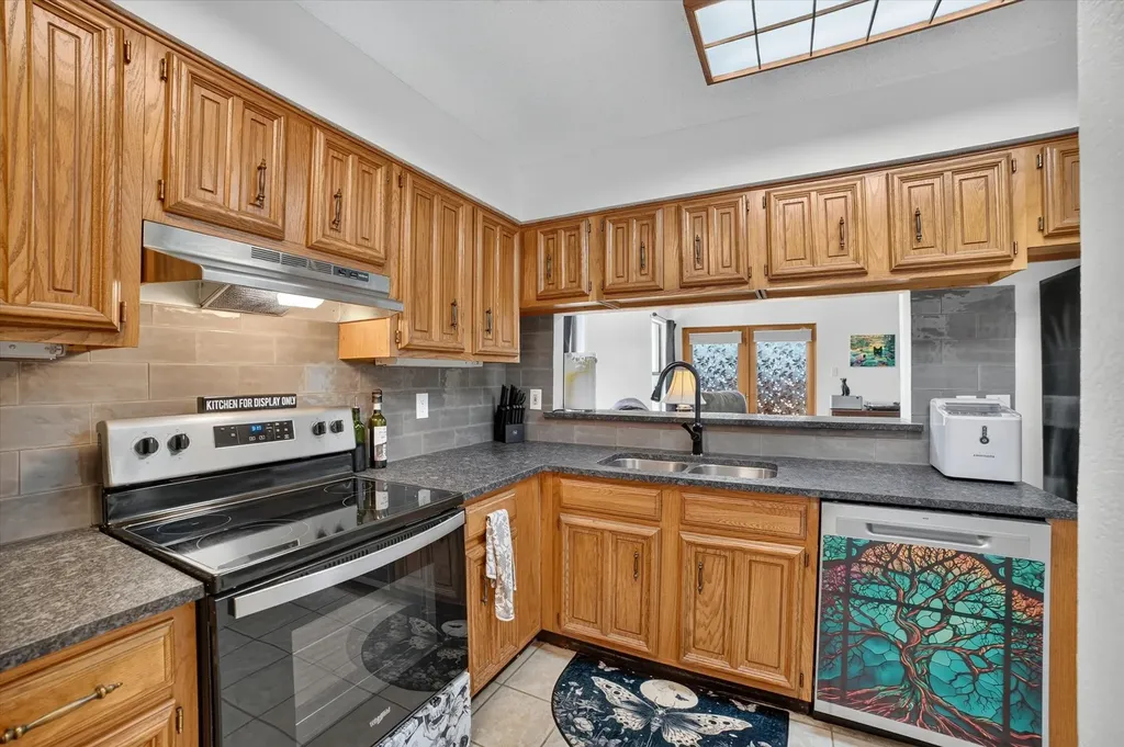 1 Meadow Lane Bedford TX 76021