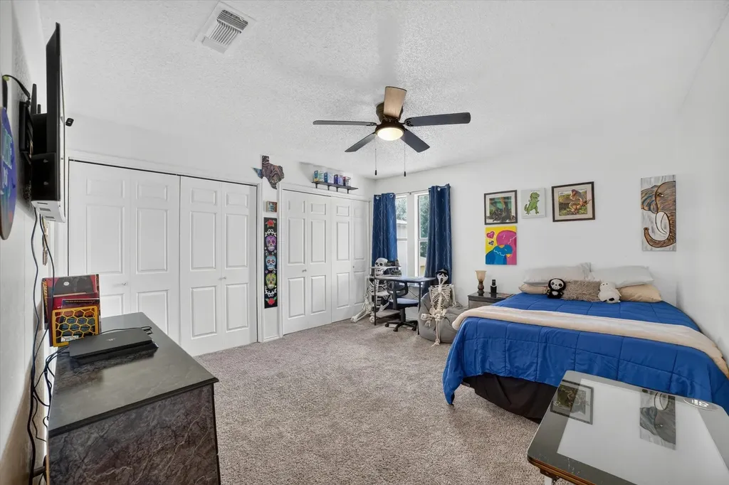 1 Meadow Lane Bedford TX 76021