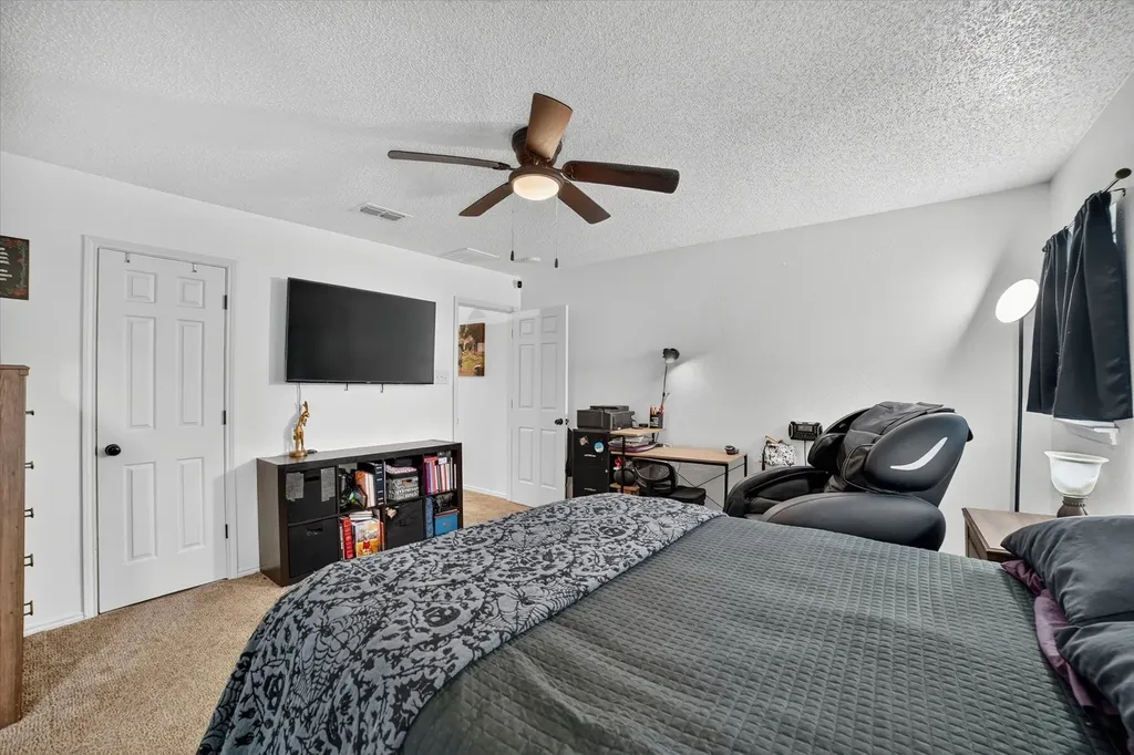 1 Meadow Lane Bedford TX 76021