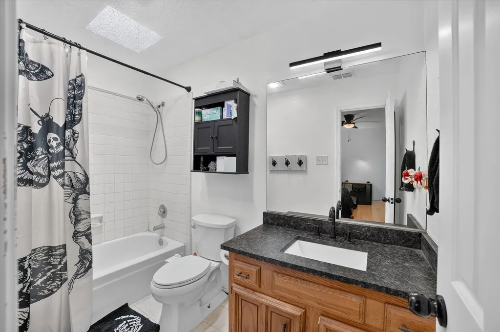 1 Meadow Lane Bedford TX 76021