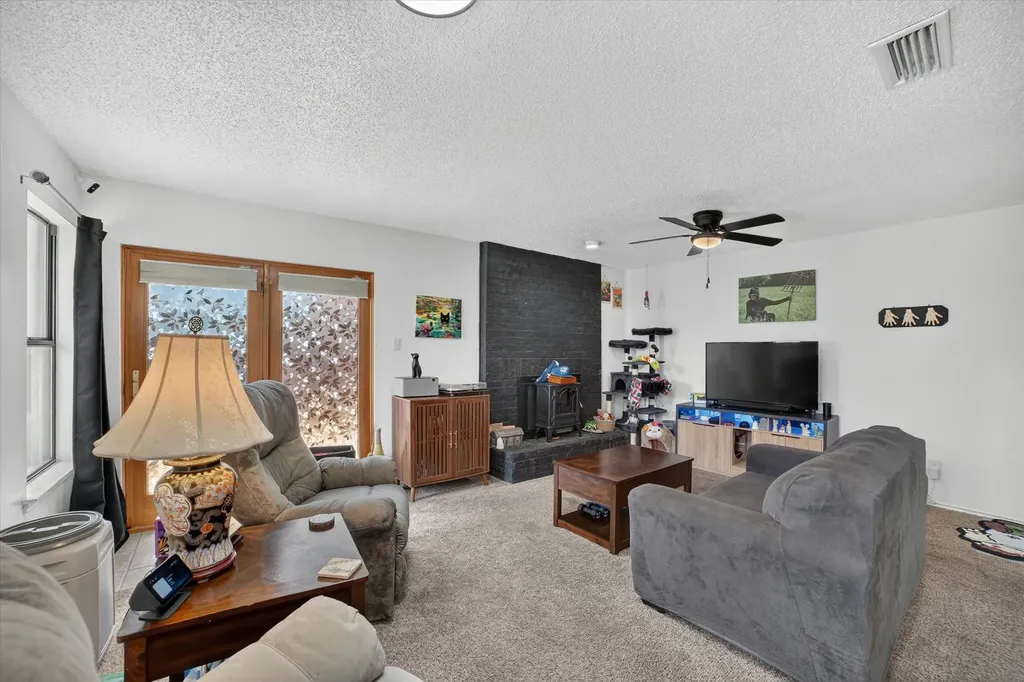 1 Meadow Lane Bedford TX 76021
