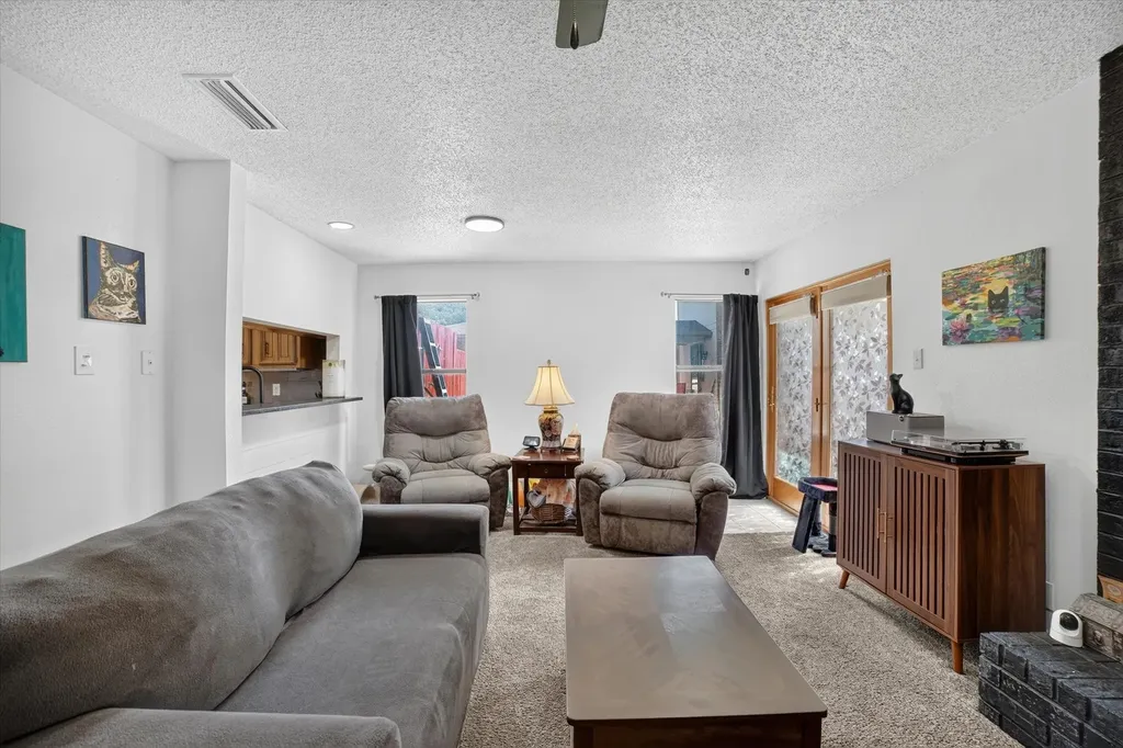 1 Meadow Lane Bedford TX 76021