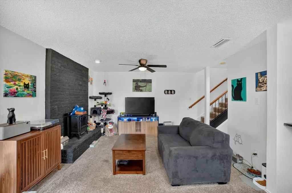 1 Meadow Lane Bedford TX 76021