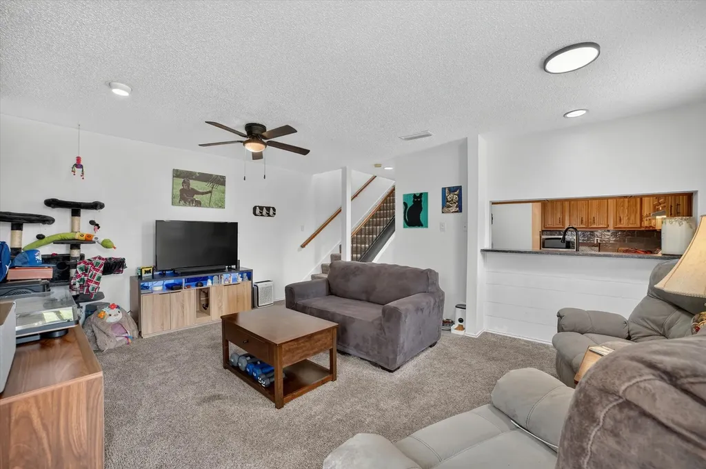 1 Meadow Lane Bedford TX 76021