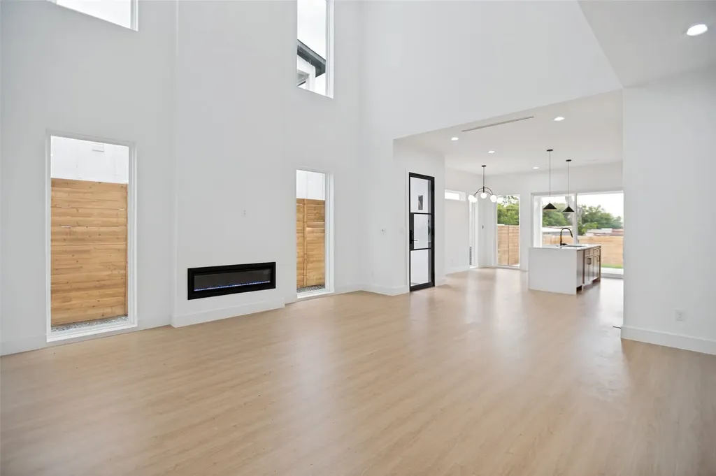 1837 Pollard Street Dallas TX 75208
