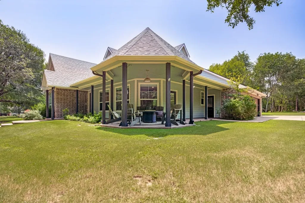 124 Neva Lane Denison TX 75020