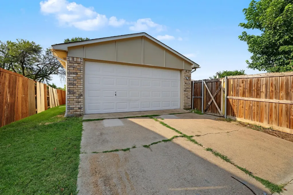 4909 N Colony Boulevard The Colony TX 75056