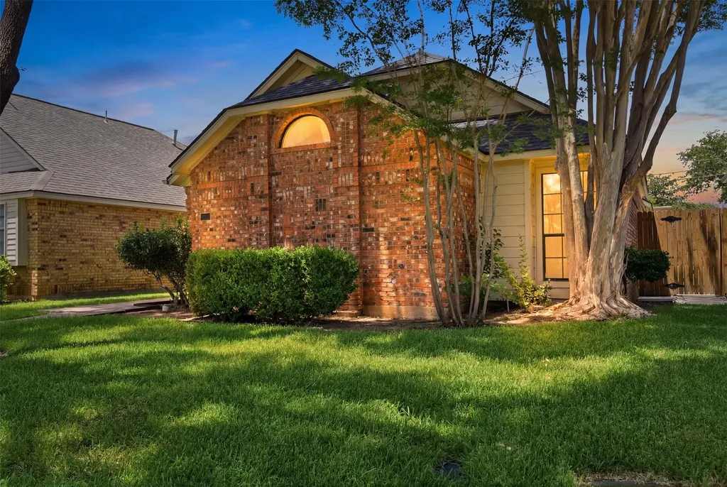 747 Monique Cedar Hill TX 75104