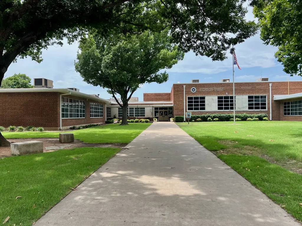 600 Westwood Drive Richardson TX 75080