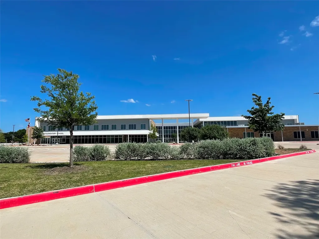 3908 Chestnut Street Fort Worth TX 76137