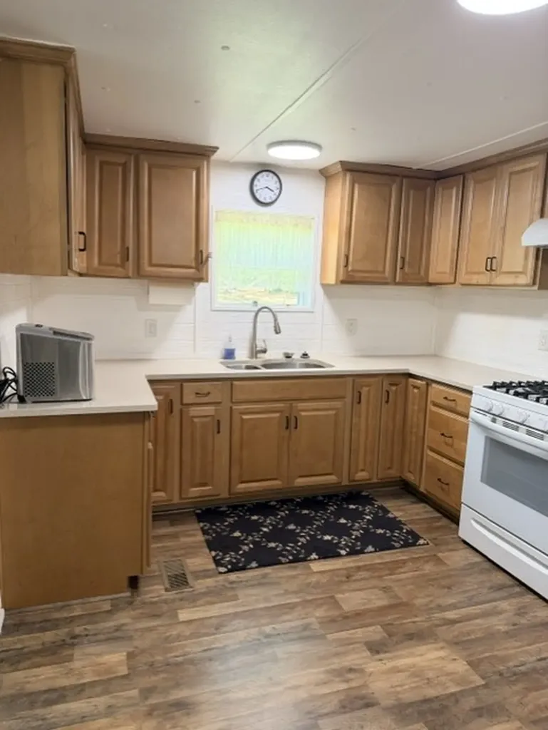 168 Catfish Trail Bowie TX 76230
