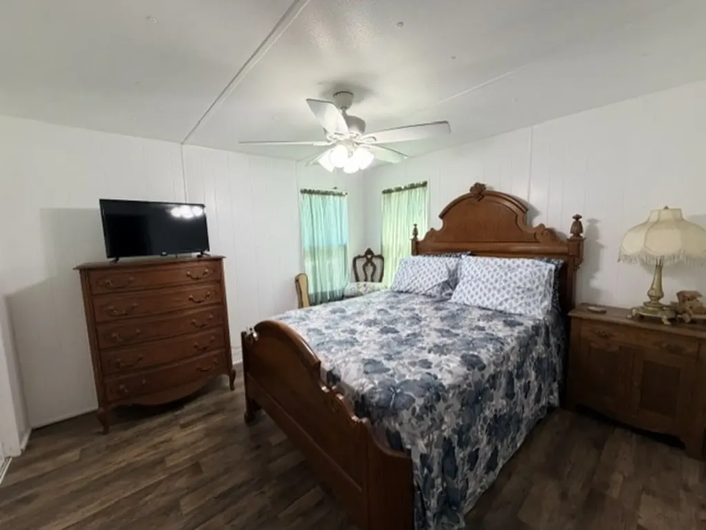 168 Catfish Trail Bowie TX 76230