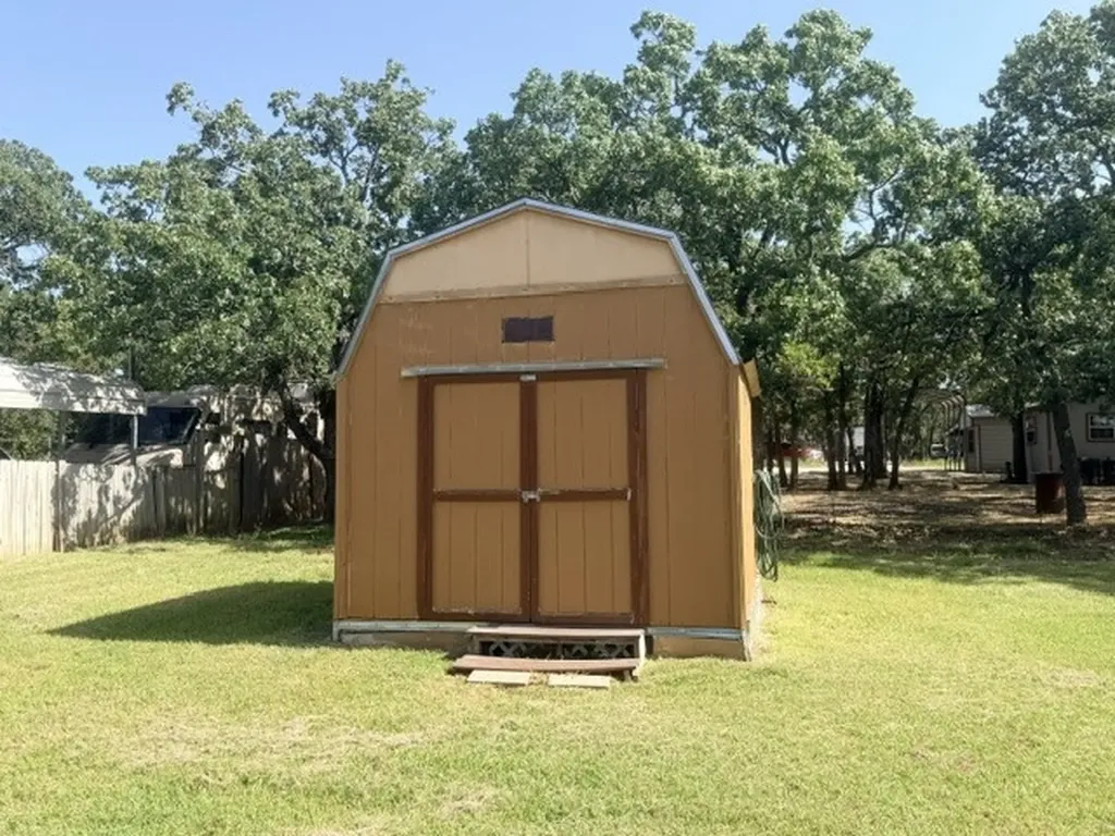 168 Catfish Trail Bowie TX 76230