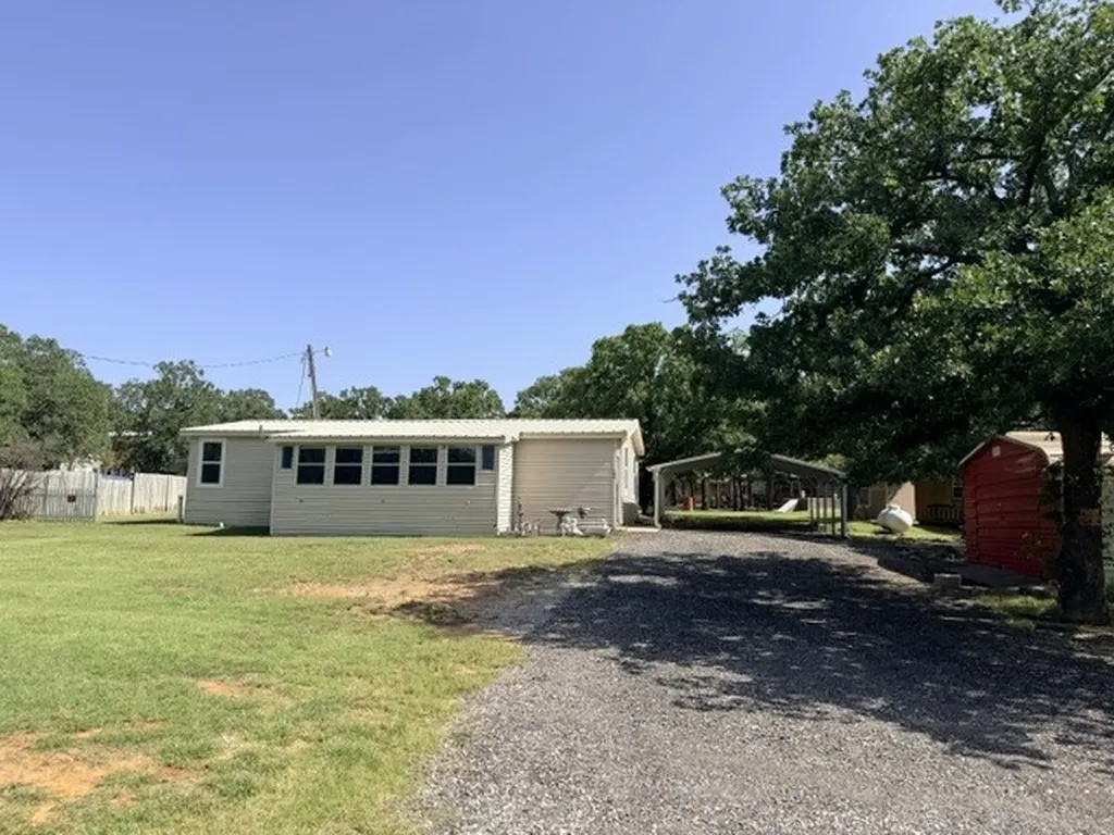 168 Catfish Trail Bowie TX 76230