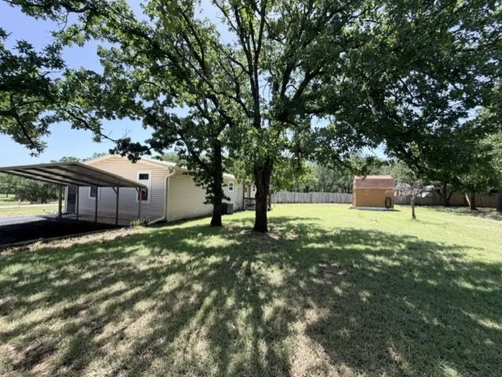 168 Catfish Trail Bowie TX 76230