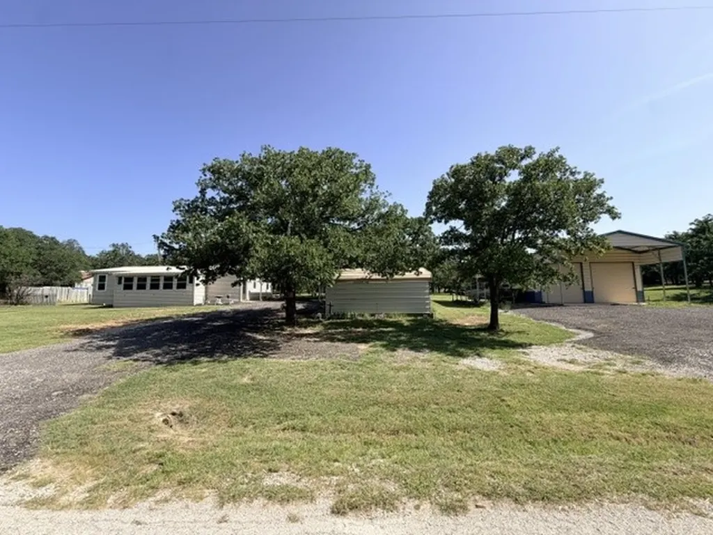 168 Catfish Trail Bowie TX 76230