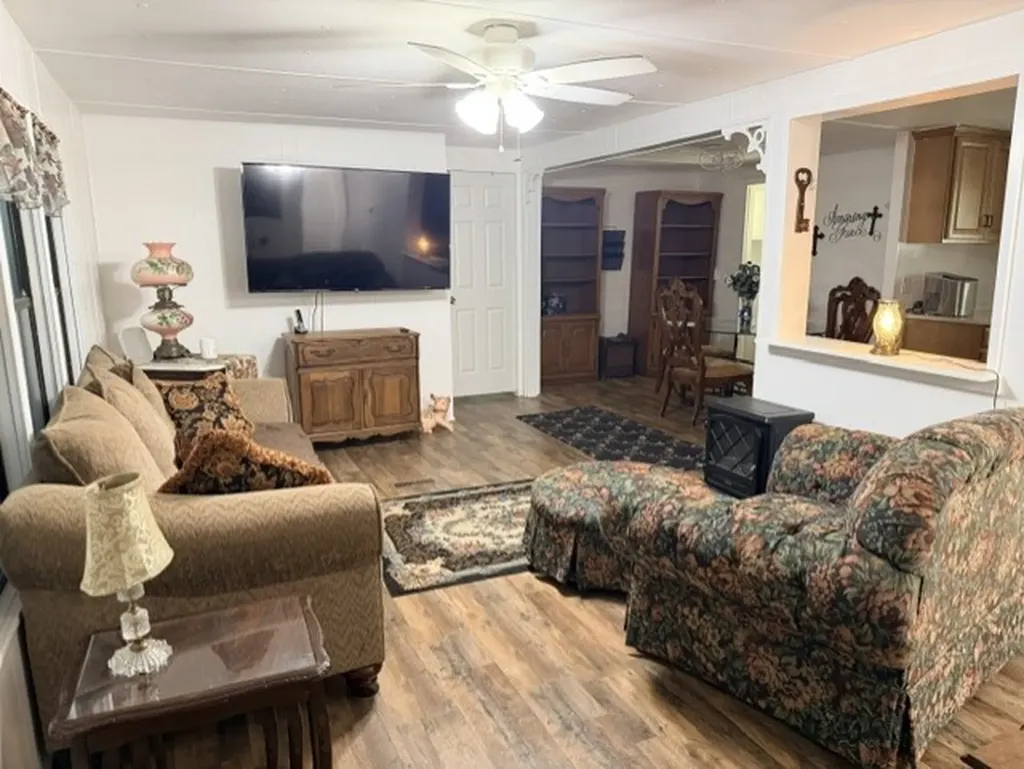 168 Catfish Trail Bowie TX 76230
